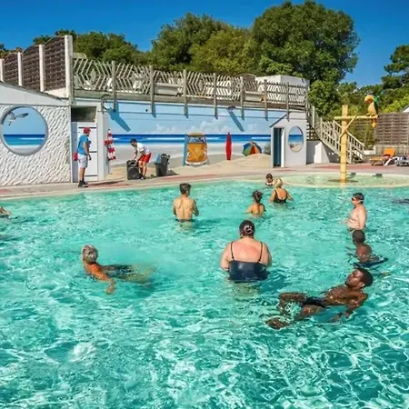 Zecamping Animations Espace Aquatique Piscine Couverte Et Restaurant *