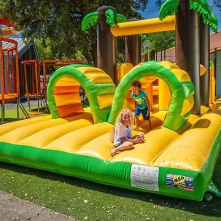 Camping Zecamping Animations Espace Aquatique Piscine Couverte Et Restaurant *